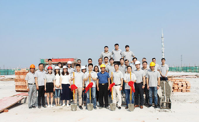 喜訊！百聯(lián)新建廠房建筑主體今日封頂！