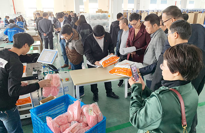 臺(tái)州菜鳥倉(cāng)儲(chǔ)聯(lián)盟啟動(dòng) 聯(lián)領(lǐng)智能為智慧倉(cāng)配“添翼”